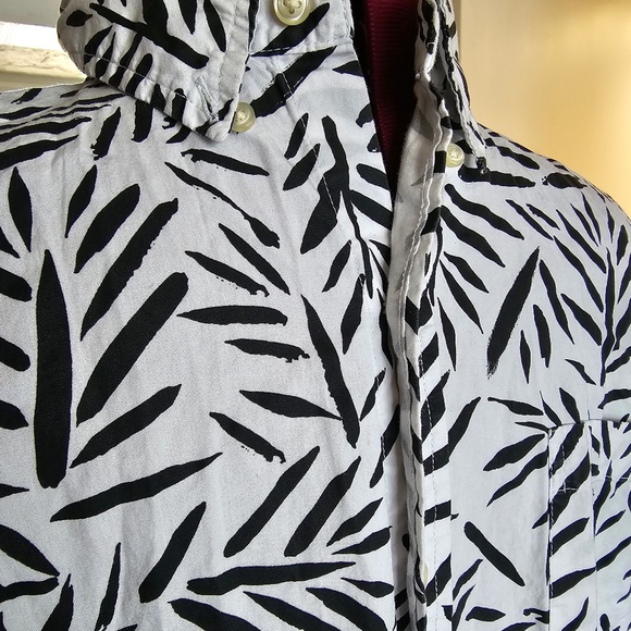 Chaps Black and White Button-Down Palm Shirt - Picture 2 of 4